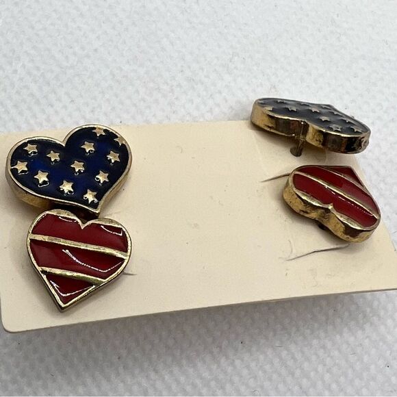 🍭4/$20 Stars and Stripes enamel heart post earring set - Picture 3 of 4